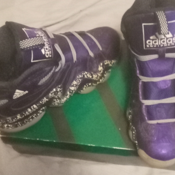 Brand new Kobe nightmare before Xmas kicks - Picture 2 of 9